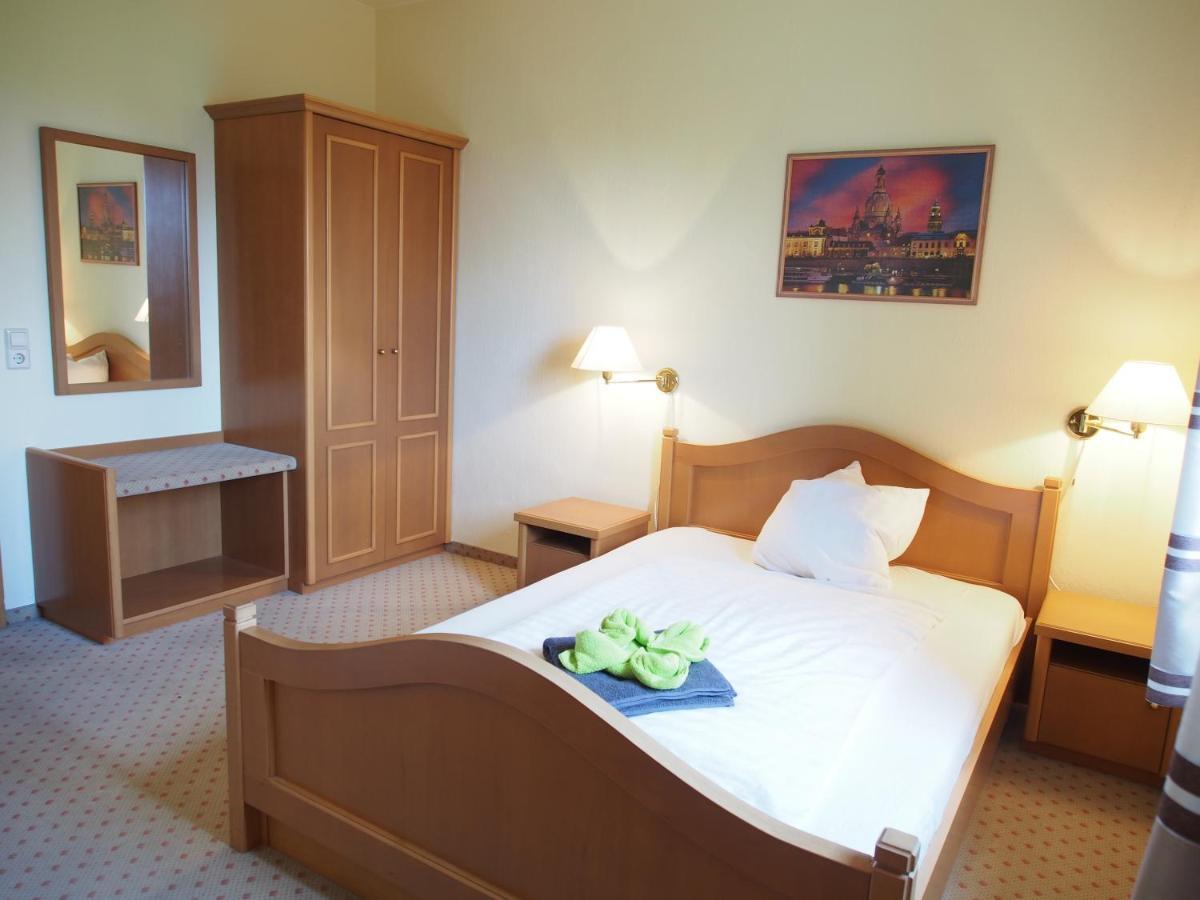 Altes Teichhaus - Pension Ottendorf-Okrilla Екстериор снимка